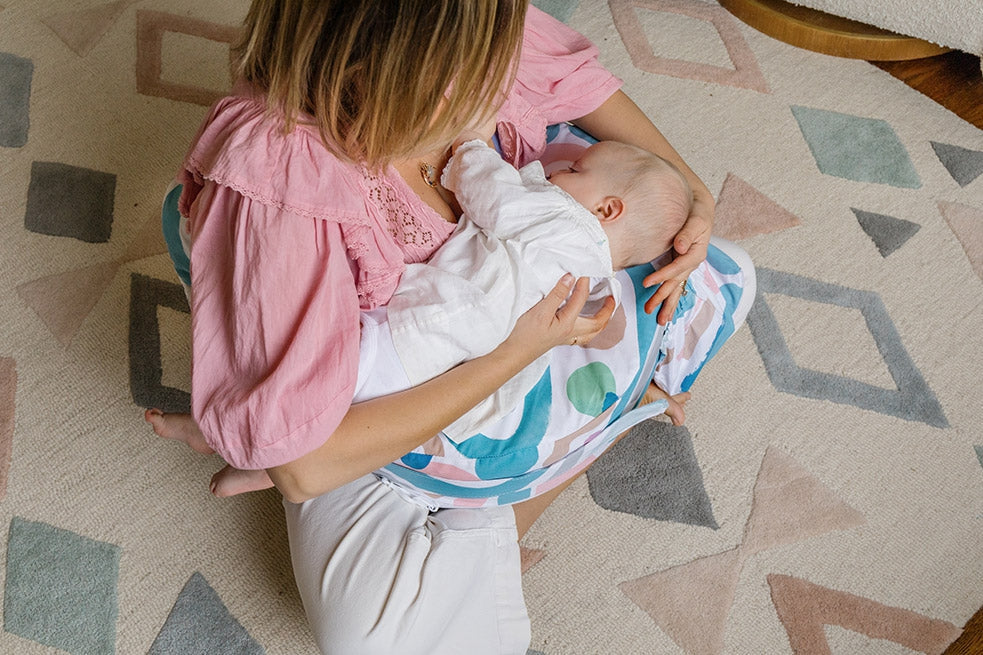 10 Essentials That Make Breastfeeding a Breeze for New Mamas